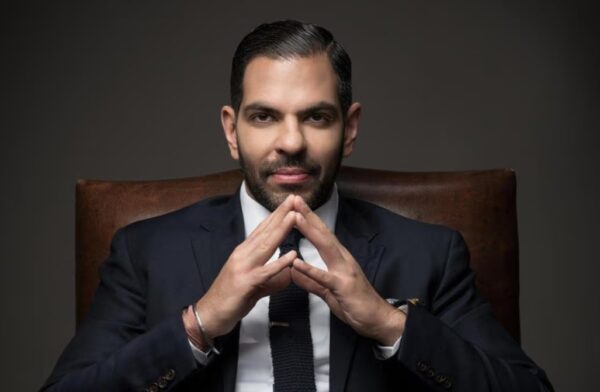 Sunjay Kapur’s Rs 30,000-Crore Case- Priya’s Lawyer Targets Karisma, “Nowhere Seen In 15 Years” - RVCJ Media