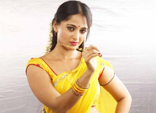 Once A Teacher On Rs 5,000 Pay, Now A Star Earning Rs 7 Crore Per Movie, Can You Name Her? - RVCJ Media