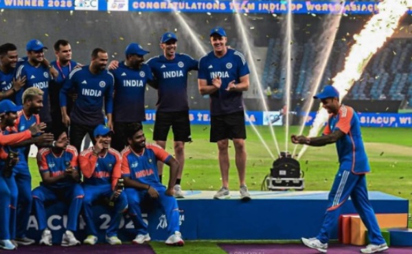 “Quite Sad….,” AB De Villiers Upset With India’s Stand Of Not Taking Trophy From Mohsin Naqvi - RVCJ Media