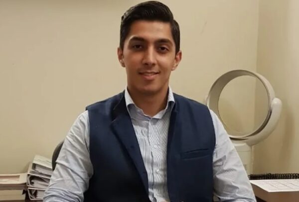 Multan Sultans Owner Ali Khan Tareen Trolls PCB, Tears Legal Notice On Camera - RVCJ Media