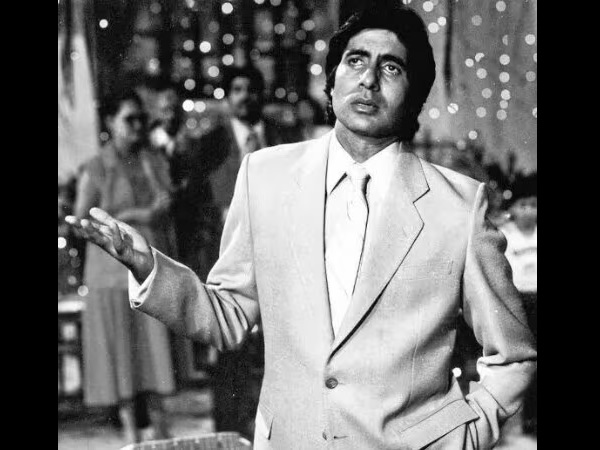 When Style Met Scar- How Amitabh Bachchan’s Burn Injury Created An Iconic Hand-In-Pocket Look 3 When Style Met Scar- How Amitabh Bachchan’s Burn Injury Created An Iconic Hand-In-Pocket Look - RVCJ Media