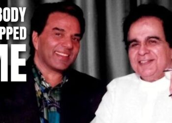 When Young Dharmendra Walked Into Dilip Kumar’s Bedroom & Then Ran Away, “Nobody Stopped….”