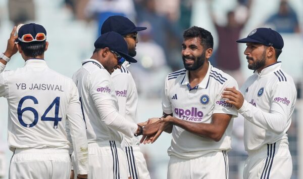Jasprit Bumrah’s Stump-Mic Moment With Temba Bavuma Grabs Internet’s Attention, “Bauna Bhi….” 2 Jasprit Bumrah’s Stump-Mic Moment With Temba Bavuma Grabs Internet’s Attention, “Bauna Bhi….” - RVCJ Media