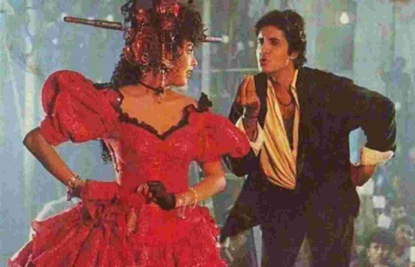 When Amitabh Bachchan Hesitated To Do Jumma Chumma’s Iconic Step, He Postponed The Shoot…. - RVCJ Media