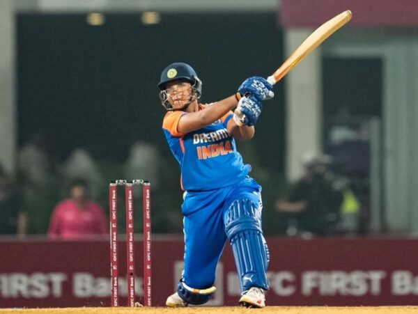 Cab To Honour Richa Ghosh At Eden Gardens With Gold-Plated Bat &Amp; Ball For World Cup Heroics 3 CAB To Honour Richa Ghosh At Eden Gardens With Gold-Plated Bat & Ball For World Cup Heroics - RVCJ Media