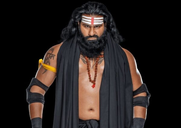 WWE Fighter Turned Monk? Wrestler Seen Sweeping At Premanand Ji Maharaj’s Ashram - RVCJ Media
