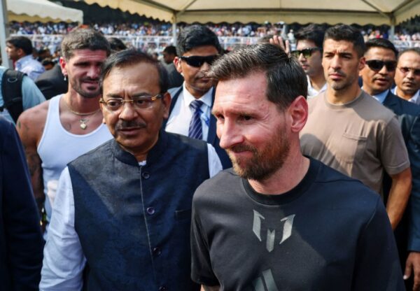Sunil Gavaskar Targets Lionel Messi, Holds Him Responsible For Kolkata Goat Tour Debacle - RVCJ Media