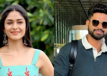 Virat Kohli & Gautam Gambhir’s Hug Trends Online As Coach Congratulates Kohli For His Century