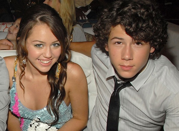 DYK Nick Jonas Wished To Get Married To Miley Cyrus Before He Met Priyanka Chopra? - RVCJ Media
