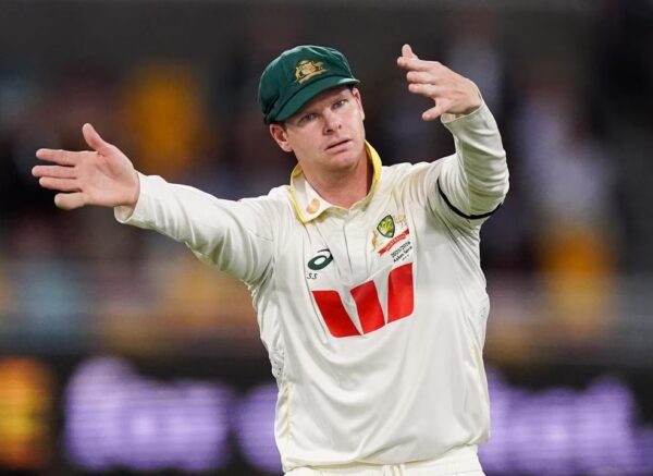 “Beyond A Joke,” Steve Smith Slammed Heavily For Wasting Time During 2nd Test At Brisbane - RVCJ Media