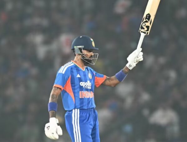 “No Replacement,” Social Media Went Gaga Over Hardik Pandya As He Lit Up Cuttack With His Knock 3 “No Replacement,” Social Media Went Gaga Over Hardik Pandya As He Lit Up Cuttack With His Knock - RVCJ Media