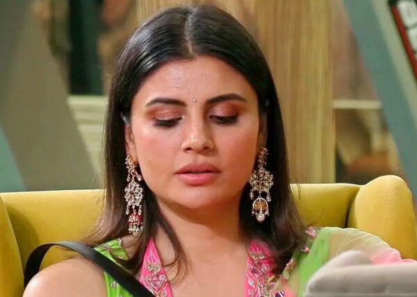 BB19 Contestant Malti Chahar Reveals A Fatherly-Figure Moviemaker Tried To Kiss Her On Lips - RVCJ Media