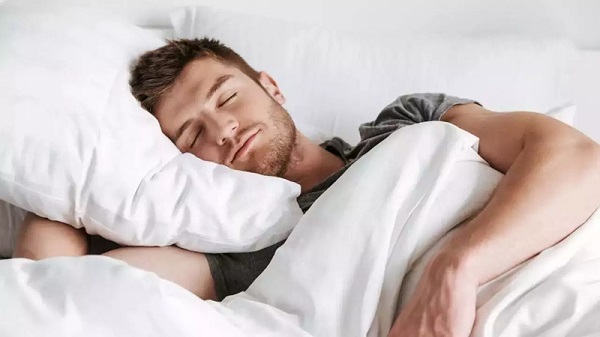 Snake Milker To Professional Cuddler, 8 Strangest Jobs In The World - RVCJ Media