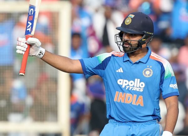 Virat Kohli’s Fun Moments On The Boundary Left Rohit Sharma & Yashasvi Jaiswal In Splits - RVCJ Media