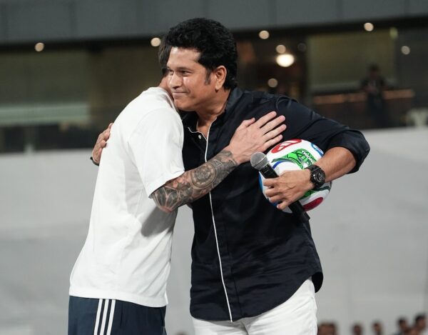 When Two Legends Sachin Tendulkar &Amp; Lionel Messi Met At Wankhede; See Viral Photos 4 When Two Legends Sachin Tendulkar & Lionel Messi Met At Wankhede; See Viral Photos - RVCJ Media