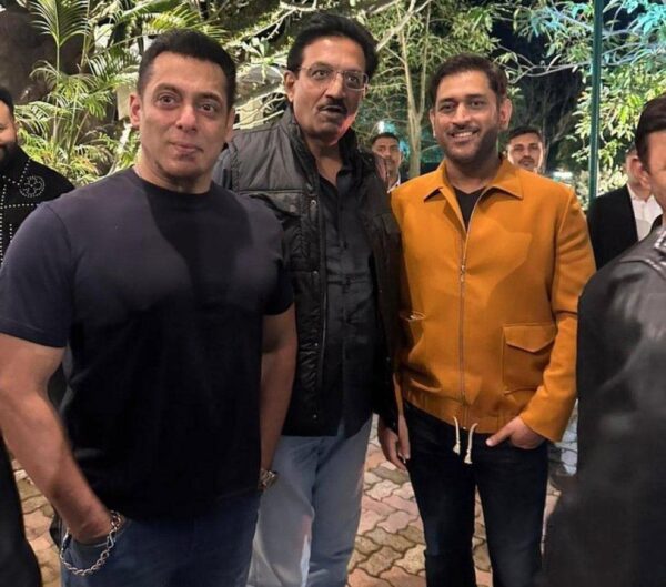 Salman Khan Marks 60th Birthday With MS Dhoni By His Side, Photos Go Viral - RVCJ Media