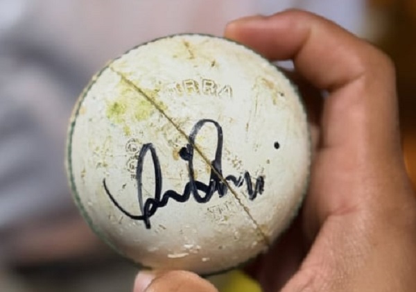 Virat Kohli’s Special Gesture After VHT Dismissal Leaves Gujarat Bowler Emotional - RVCJ Media