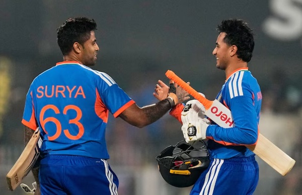 Sunil Gavaskar Invents His Own Special Word To Celebrate Indian Team’s Dominance, “Supe….” - RVCJ Media