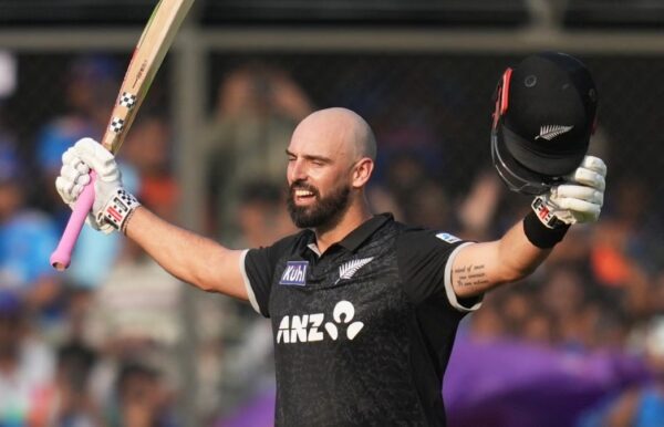 Virat Kohli’s Heart-Touching Gesture For Daryl Mitchell After Defeat Is Breaking The Internet - RVCJ Media