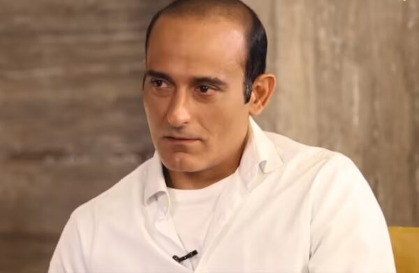 “They Warned Me….,” Priyadarshan Breaks Silence On Akshaye Khanna’s ‘Difficult To Work’ Tag - RVCJ Media