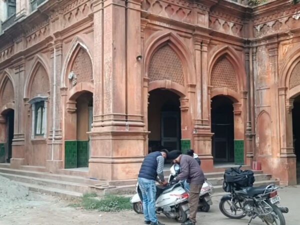 Dhurandhar’s Rehman Dakait Lyari House Looks Pakistani But It’s In India & Costs Rs 50K/Day - RVCJ Media