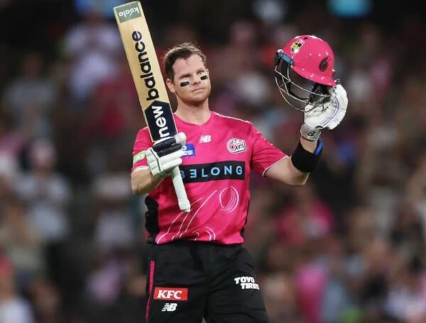 Mitchell Starc Breaks Silence On Steve Smith–Babar Azam No-Single Controversy - RVCJ Media