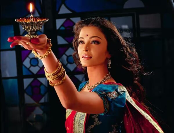 From Earning Rs 5K To Becoming A Global Icon, The Fascinating Story Of Aishwarya Rai’s Stardom 16 From Earning Rs 5K To Becoming A Global Icon, The Fascinating Story Of Aishwarya Rai’s Stardom - RVCJ Media