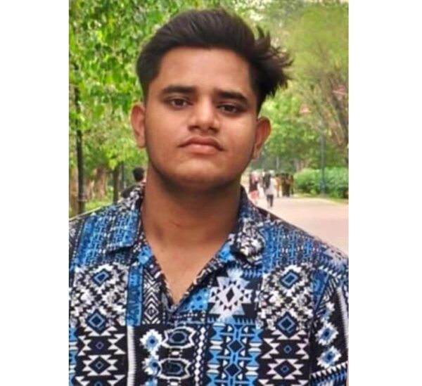 “Galti Se Ho Gaya,” Chilling Words Of Son Accused Of K*Lling Father Over Neet Pressure 2 “Galti Se Ho Gaya,” Chilling Words Of Son Accused Of K*lling Father Over NEET Pressure - RVCJ Media