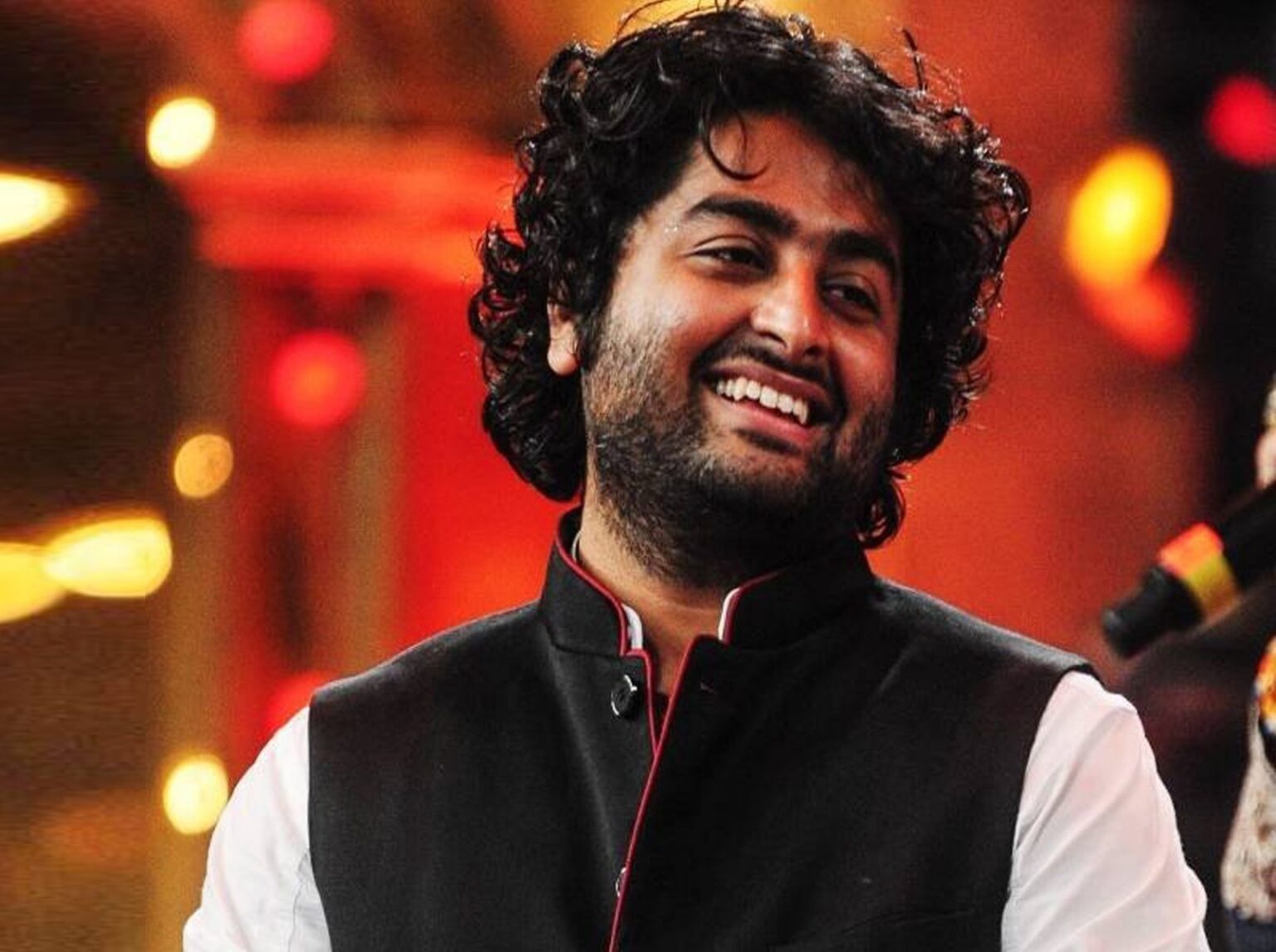 “He Outshines Everyone,” Anuradha Paudwal & Lalit Pandit React To ...