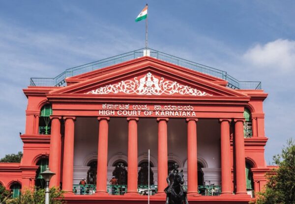 Karnataka HC Slams Ranveer Singh, Issues Sharp Warning Over Rishab Shetty’s Kantara Mimicry 12 Karnataka HC Slams Ranveer Singh, Issues Sharp Warning Over Rishab Shetty’s Kantara Mimicry - RVCJ Media