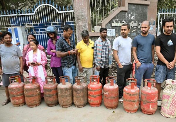 ‘Profit Hi Profit,’ Vizag Shop Owner Sells Over 100 Induction Stoves In 48 Hours During LPG Crisis - RVCJ Media