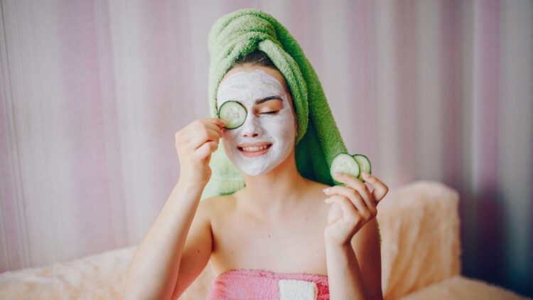 Why You Need A De-Tan Cleanser &Amp; Mask In Your Summer 2026 Routine 1 Why You Need a De-Tan Cleanser & Mask in Your Summer 2026 Routine