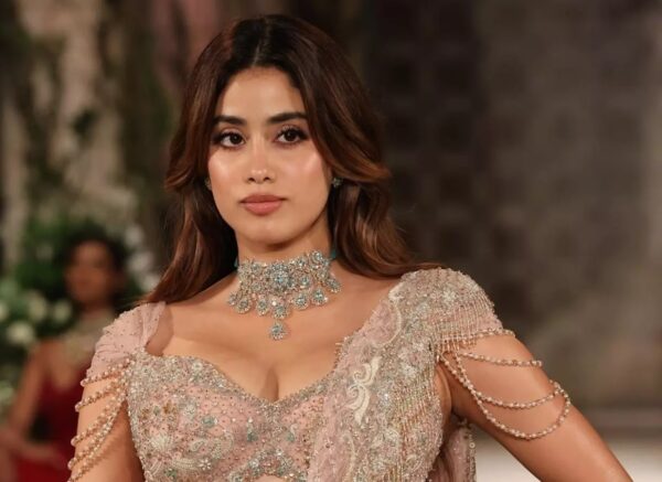 ‘You’re Just….’ Janhvi Kapoor Speaks On Social Media Hate & Why Arjun Kapoor’s Trolling Hurts - RVCJ Media