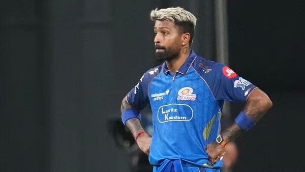 Jasprit Bumrah Vs Hardik Pandya? Viral Video Starts Tension Speculation In MI Camp - RVCJ Media