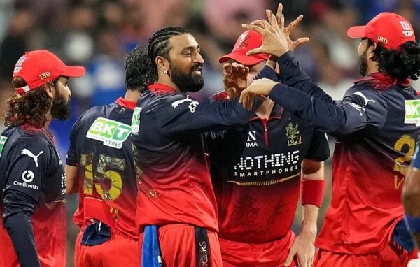 Krunal Pandya Celebrates Hardik Pandya’s Wicket In Style, Video Takes Over Internet - RVCJ Media