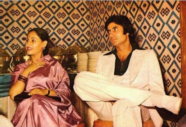 DYK Jaya Bachchan Is An FTII Gold Medallist & Got A Filmfare Nomination For Her Debut Movie - RVCJ Media