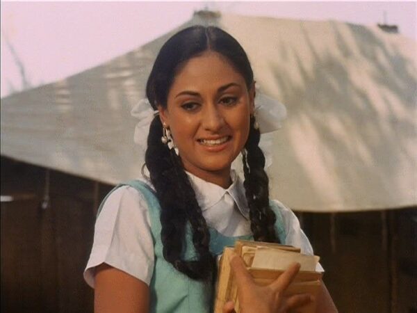DYK Jaya Bachchan Is An FTII Gold Medallist & Got A Filmfare Nomination For Her Debut Movie - RVCJ Media
