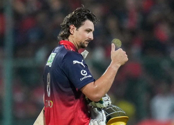 “Favouritism In RCB?” Tim David’s Funny Dig At Dinesh Karthik & Phil Salt Goes Viral - RVCJ Media