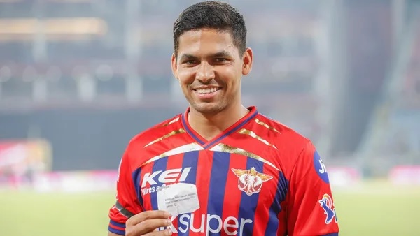 Sunil Gavaskar Roasts LSG’s Akash Singh Over Viral ‘Chit Celebration’ After RR Nightmare - RVCJ Media