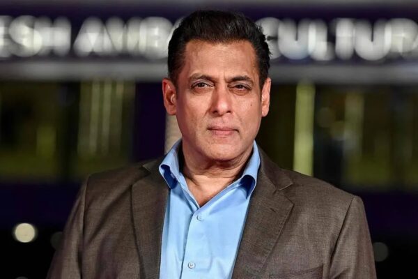 “If I See Any Press….,” Photographers Publicly Apologise After Salman Khan’s Angry Warning 2 “If I See Any Press….,” Photographers Publicly Apologise After Salman Khan’s Angry Warning - RVCJ Media