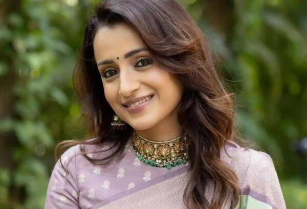 Trisha Krishnan To Enter Politics By Joining Vijay’s Party & Contest Elections? - RVCJ Media