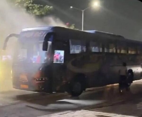 Gt Players, Support Staff Evacuated After Team Bus Breaks Down Due To Short Circuit 3 GT Players, Support Staff Evacuated After Team Bus Breaks Down Due To Short Circuit - RVCJ Media