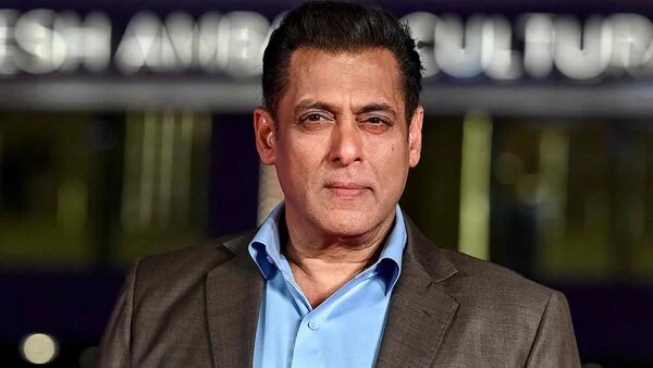 Salman Khan’s New Look Steals The Show At Lagaan’s 25-Year Celebration, Video Goes Viral - RVCJ Media