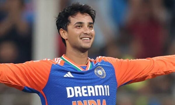 Abhishek Sharma &Amp; Vaibhav Sooryavanshi Pull A Fun Prank On India Teammate’s Snapchat 2 Abhishek Sharma & Vaibhav Sooryavanshi Pull A Fun Prank On India Teammate’s Snapchat - RVCJ Media