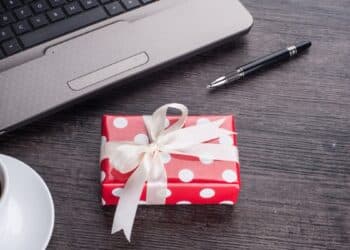 How Personalised Corporate Gifts Create Stronger Business Relationships