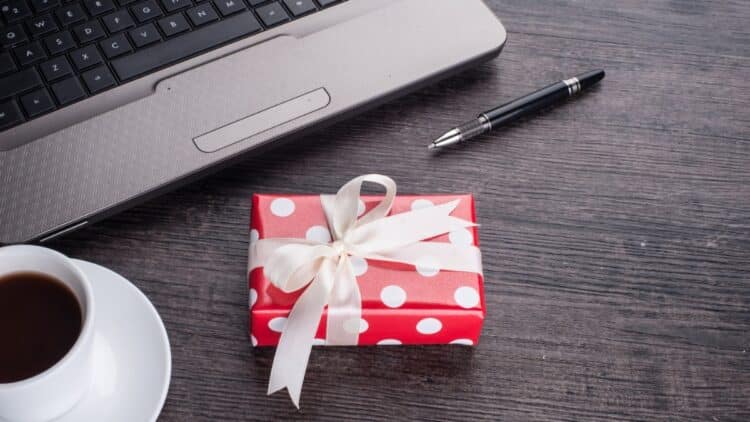 How Personalised Corporate Gifts Create Stronger Business Relationships