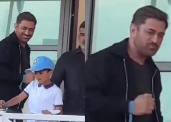 Did MS Dhoni Hint That He’s Too Old To Run Like Before? Captain Cool’s Gesture Goes Viral
