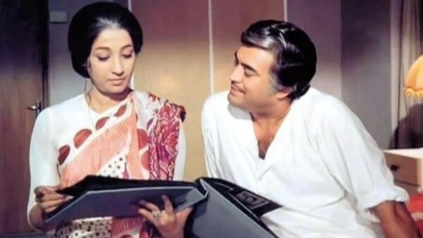 When Sharmila Tagore Slammed Legendary Sanjeev Kumar, Called Him Awful Person Because Of…. 4 When Sharmila Tagore Slammed Legendary Sanjeev Kumar, Called Him Awful Person Because Of…. - RVCJ Media