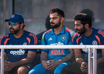 Virat Kohli & Rohit Sharma’s Quiet Mood During 2nd ODI Fuels Retirement Chatter