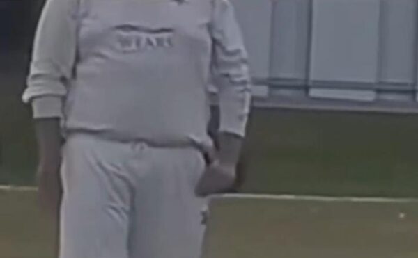 Camera Catches Alleged Cricket Scam As Fielder Mimics Edge, Batter Given Out 2 Camera Catches Alleged Cricket Scam As Fielder Mimics Edge, Batter Given Out - RVCJ Media